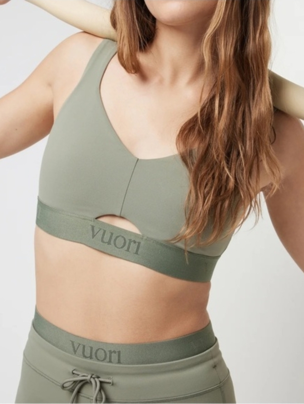 VUORI ELEVATE DAILY BRA IN PISTACHIO  MEDIUM